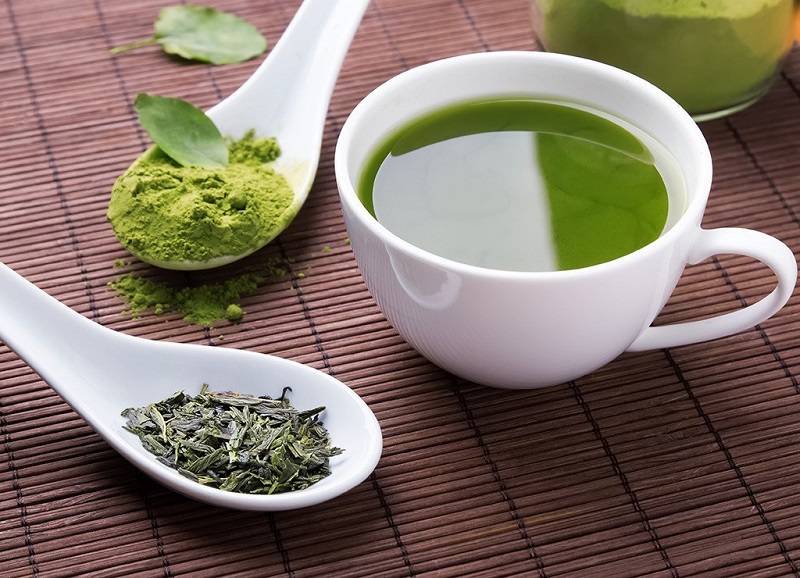Sử dụng trà xanh để chữa ê buốt sau sinh