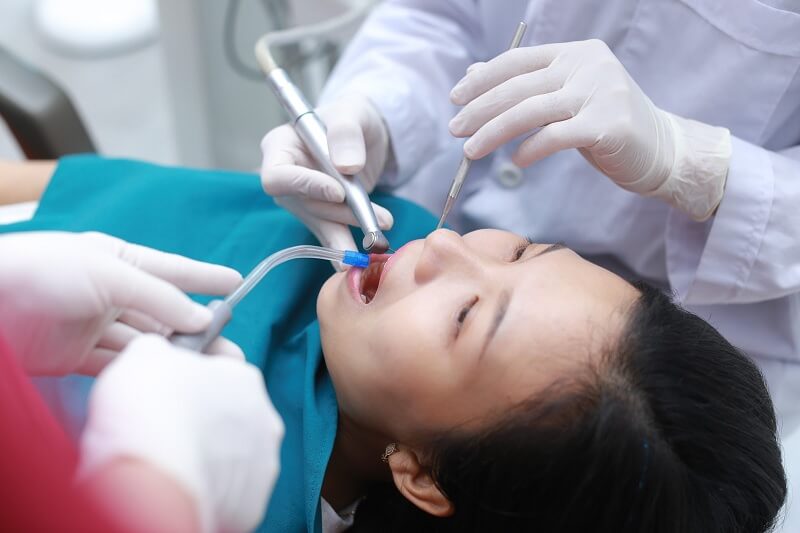 Người niềng răng sẽ cần thường xuyên đến với cơ sở nha khoa trong khoảng 1-2 lần trong tháng