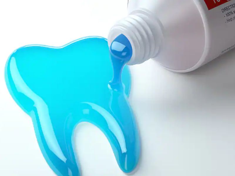 Sử dụng kem đánh răng có chứa Fluor và có kiểm định của cơ quan Y tế