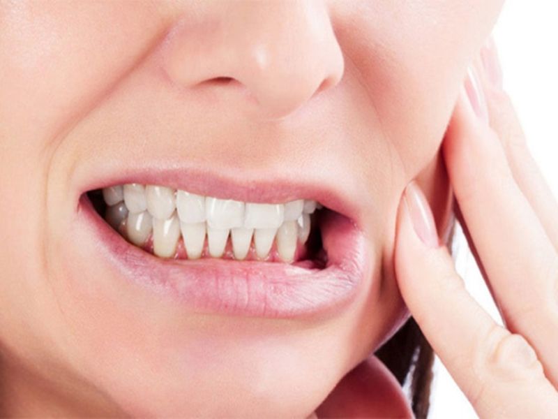 Loại bỏ thói quen xấu như nghiến răng, cắn đá, cắn móng tay,... để bảo vệ răng sứ tốt hơn