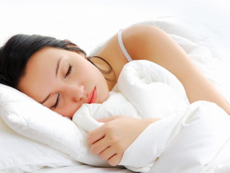 Tư thế ngủ khi niềng răng sẽ ảnh hưởng đến quá trình niềng
